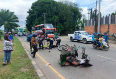 Bentor Tabrak Bus Pariwisata di Palembang