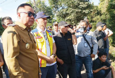 Desak Perusahaan Tambang Bangun Jalan Sendiri