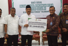 Mensos RI Serahkan Buffer Stock untuk Sumsel