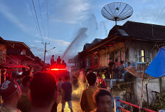 Kampung 7 Desa Babatan Dilanda Kebakaran Usai Santap Sahur 