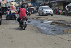 Jalan Lintas Tengah Sumatera di Empat Lawang Rusak Parah