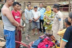 Rumah dan Gudang Rongsokan Terbakar