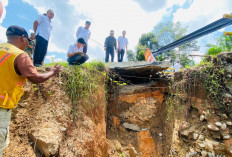 Respon Cepat Laporan Warga, Pemkab Muba Langsung Atasi Jembatan SP 4 Plakat Tinggi