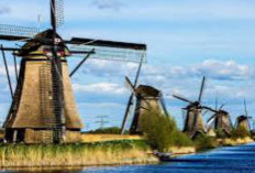 Desa Kinderdijk: Menyaksikan Keindahan Kincir Angin Belanda