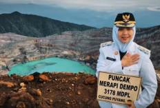 Wawako Mendaki Puncak Gunung Dempo