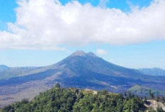 Gunung Batur, Surga Pendaki Pemula dengan Pesona Sunrise di Atas Awan