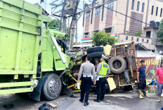 Pengemudi Diduga Mengantuk, Tronton Tabrak Truk Sayur