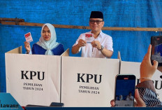 Cabup Nomor Urut 02 Joncik Muhammad Berikan Hak Suara di Tps 01 Desa Sawah
