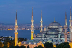 Masjid Biru: Keagungan Islam yang Berdiri Teguh Lebih dari Empat Abad
