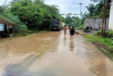 Banjir Bandang Lumpuhkan Jalinsum