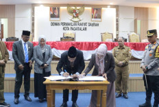 Pj Wako Hadiri Paripurna XVI Bahasa RAPBD 2025 