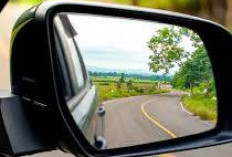 Cari Service Spion Mobil Patah? Ini Biayanya!