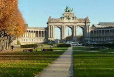 Parc du Cinquantenaire: Landmark Bersejarah dan Oasis Hijau di Brussel, Belgia