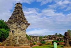 Candi Penataran: Jejak Kejayaan Majapahit di Tengah Pesona Blitar