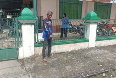 Jemaah Tarawih Ditusuk Depan Masjid Darul Muttaqien Kuto