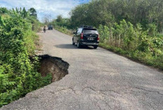 Jalan Poros Pendopo - Tebing Tinggi Terancam Putus