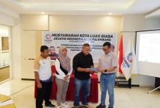 dr. Ismail Bastomi Pimpin Akuatik Indonesia Kota Palembang