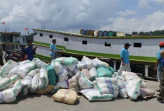 Dinas Sosial Kaltim Salurkan 6.000 Paket Bantuan Bagi Warga Terdampak Banjir di Mahakam Ulu