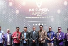 Pj Bupati Apriyadi Raih Penghargaan IMI Awards 2023