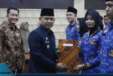 Resmi Jadi ASN! Pj Bupati Empat Lawang Kukuhkan dan Serahkan SK CPNS dengan Pesan Haru