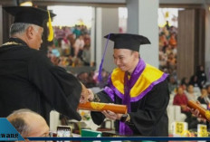 Wisuda UI Hadirkan Format Baru, Orangtua Duduk di Tengah Balairung: 386 Lulusan Raih Summa Cum Laude
