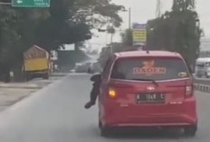 Viral Video Polisi Tersangkut di Kap Mobil yang Ugal-ugalan di Kudus