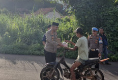 Kapolres Empat Lawang didampingi Waka Berbagi Takjil dan Berbuka Bersama PJU Polres dan Wartawan