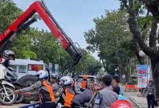 Parkir Sembarangan, Puluhan Sepeda Motor Diangkut Paksa Petugas Dishub Palembang