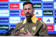 Van Nistelrooy Bungkam soal Pemecatan