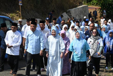 Cik Ujang dan Istri Kunjungi Desa Pulau Panggung