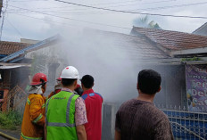 Diduga Korslet, Rumah Terbakar