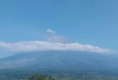 Erupsi Gunung Semeru: Aktivitas Vulkanik Meningkat pada Jumat