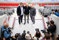Erik Ten Hag Kembali Melatih