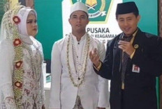 Viral! Ayah Tak Mau Jadi Wali Nikah karena Tak Dibelikan Motor dan HP, Sang Anak Menangis Haru di Pelaminan