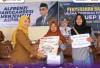 Wakil Wali Kota Pagar Alam Serahkan Bantuan Sosial UEP Tahun 2025