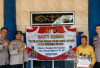 Polsek Muara Pinang Beri Bansos untuk Marbot Masjid  