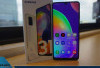 Mirip iPhone Tapi Harga Merakyat! Ini 5 HP Samsung dengan Desain Kamera Boba Termurah Juni 2025
